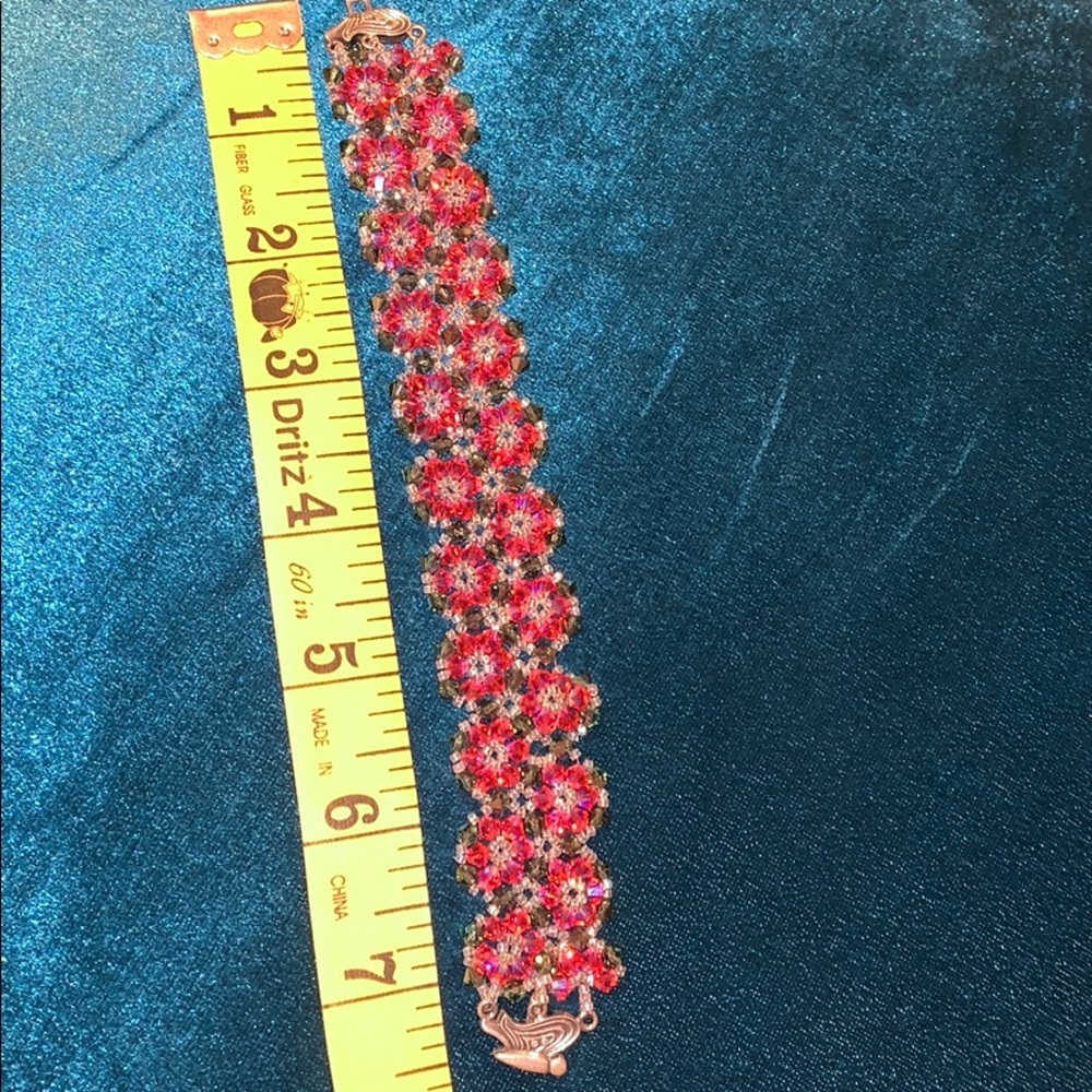 SWAROVSKI CRYSTAL handmade pink beaded bracelet